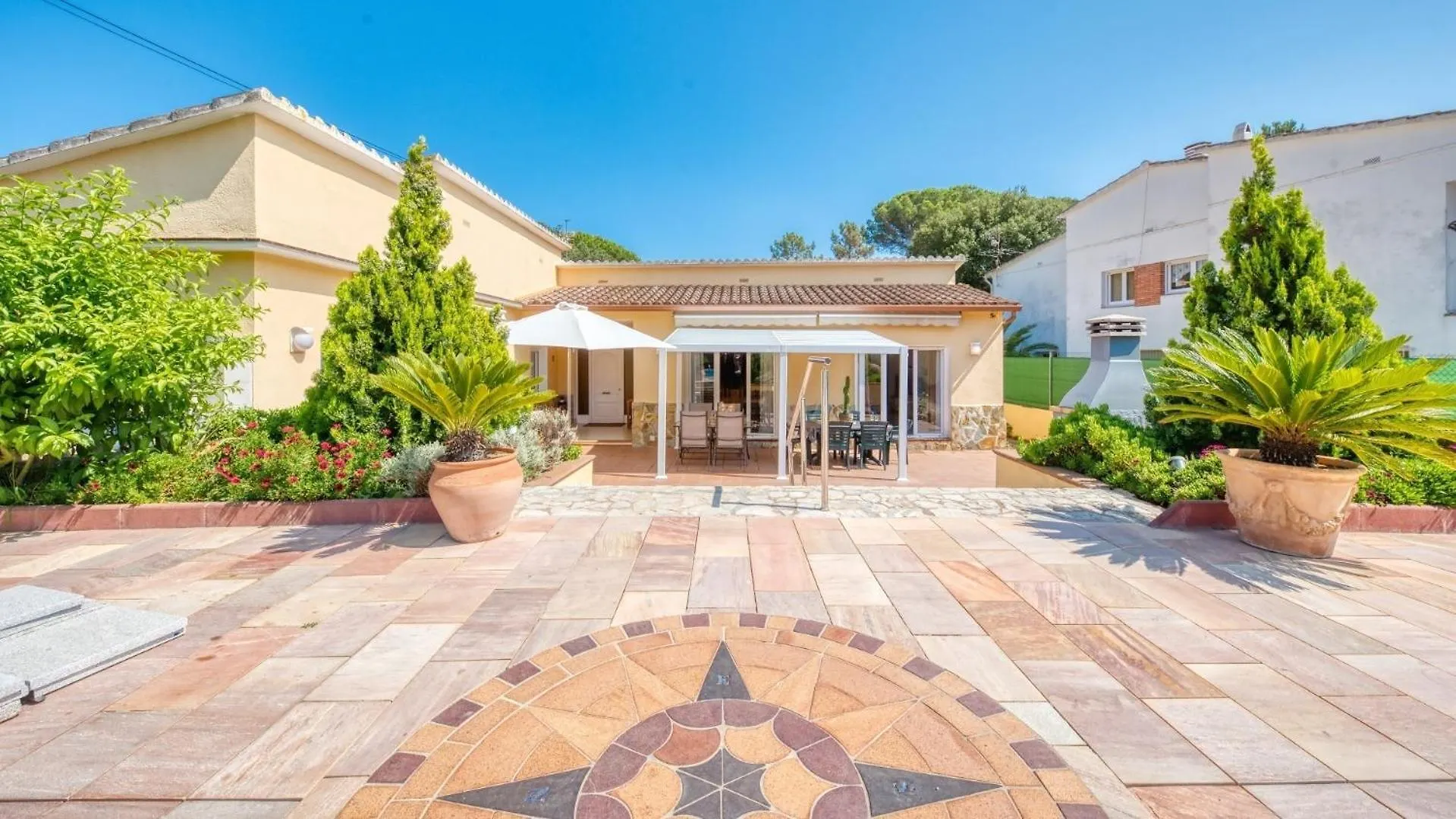 Costacabana - Villa Miro Lloret de Mar